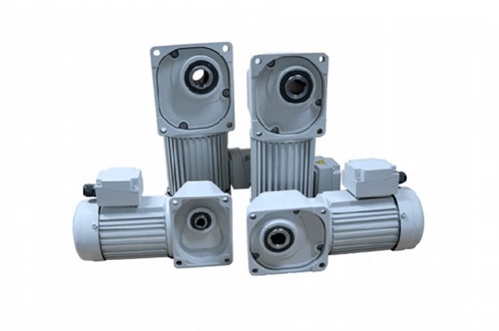 士元直角減速機(jī) 直角中空減速機(jī) 小型直交軸齒輪減速機(jī) (2).png 士元直角減速機(jī) 直角中空減速機(jī) 小型直交軸齒輪減速機(jī) (2).png